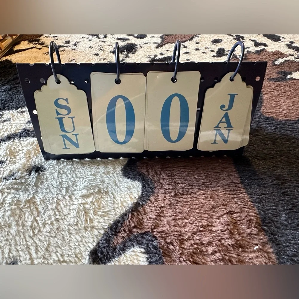 Desk Calendar decor